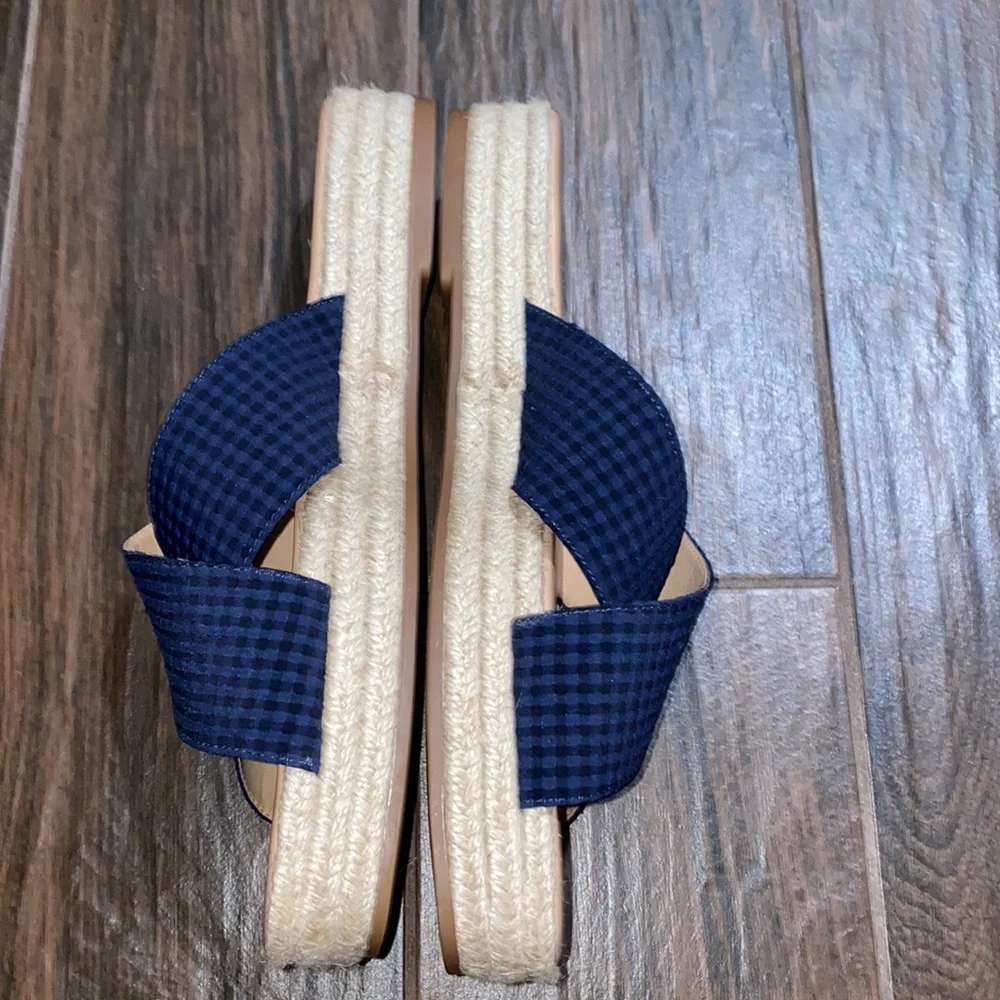 Lucky Brand blue and black patterned espadrille sandals